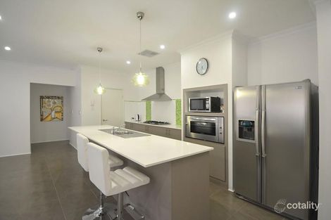 11 Bramston Crcs, Secret Harbour, WA 6173