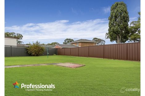 Property photo of 2 Leah Avenue Picnic Point NSW 2213