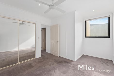 Property photo of 6/30 Diamond Boulevard Greensborough VIC 3088