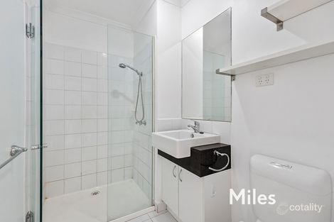 Property photo of 6/30 Diamond Boulevard Greensborough VIC 3088