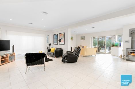 Property photo of 3 Greenwich Crescent Caroline Springs VIC 3023