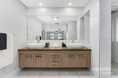 Property photo of 27 Jenolan Circuit Harrington Park NSW 2567