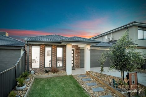 Property photo of 19 Topcliffe Crescent Truganina VIC 3029
