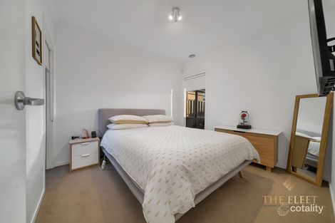 Property photo of 19 Topcliffe Crescent Truganina VIC 3029