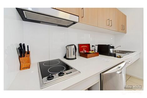 Property photo of 302/102-108 Victoria Parade Rockhampton City QLD 4700