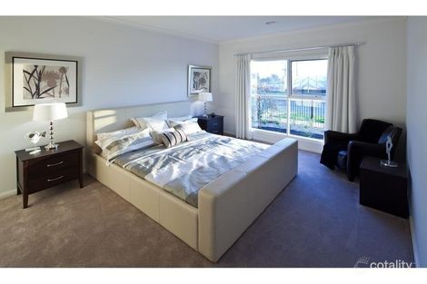 19 Loxton Way, Pakenham, VIC 3810