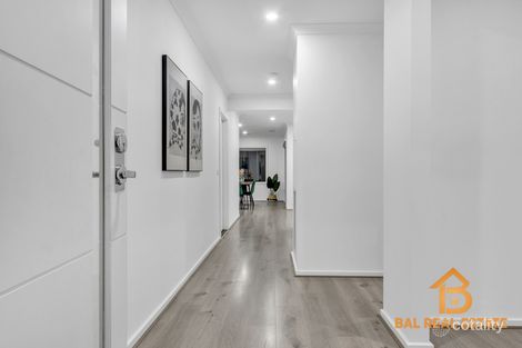 Property photo of 39 Frontier Circuit Tarneit VIC 3029