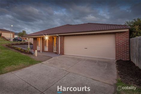 Property photo of 2 Sweet Gum Court Pakenham VIC 3810