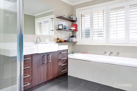 Property photo of 1 Heathwren Close Frankston South VIC 3199