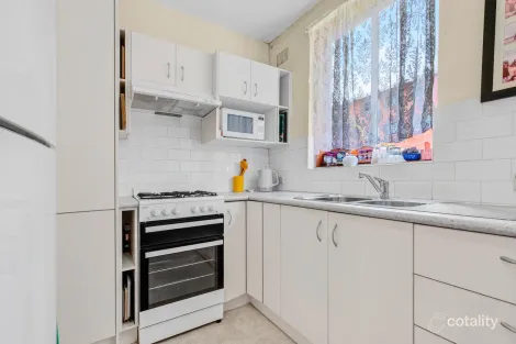 Property photo of 2/28 Kooloora Avenue Freshwater NSW 2096