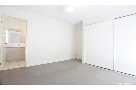 Property photo of 14 Milly Circuit Ormeau QLD 4208