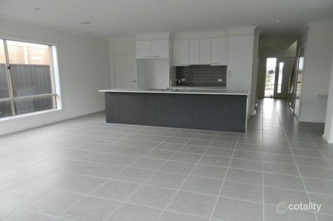 Property photo of 20 Adriatic Way Pakenham VIC 3810