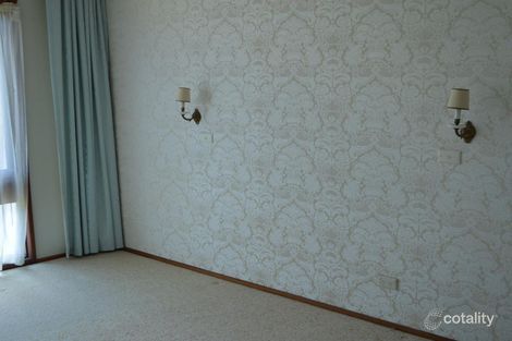 Property photo of 41 Ashenden Square Rosebud VIC 3939