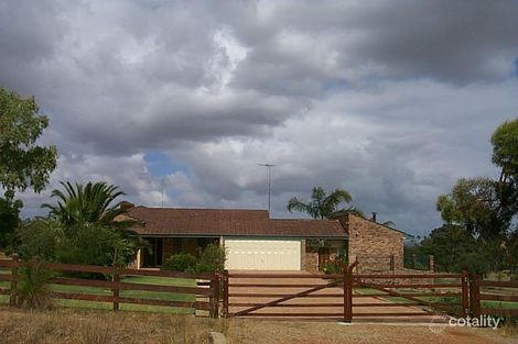 Property photo of 18 Holmes Road Maida Vale WA 6057