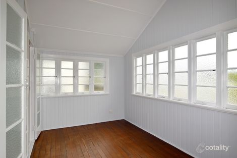 6 Geraldine St, West Gladstone, QLD 4680