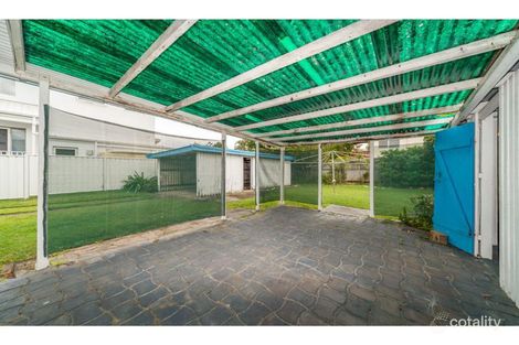 Property photo of 30 Huth Street Labrador QLD 4215