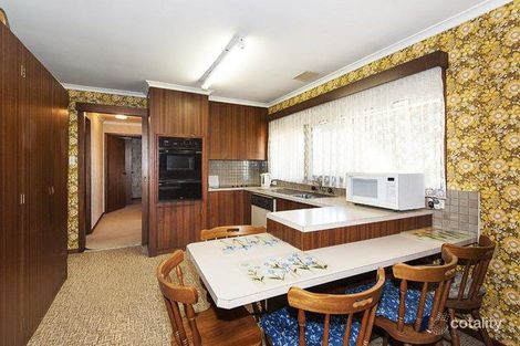 Property photo of 15 Weemala Court Greensborough VIC 3088