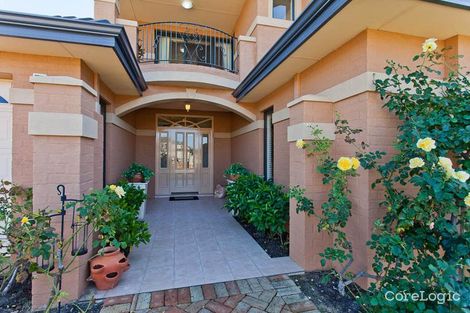 Property photo of 10 Kenneally Circuit Salter Point WA 6152