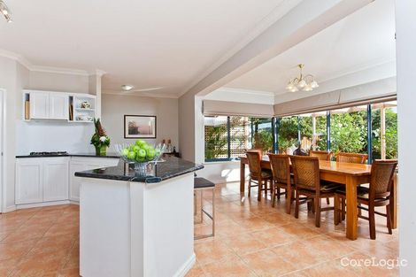 Property photo of 10 Kenneally Circuit Salter Point WA 6152