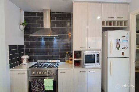 Property photo of 20 Hillcrest Parade Tarneit VIC 3029