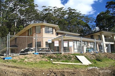 Property photo of 8 Thistle Glen Close Green Point NSW 2251