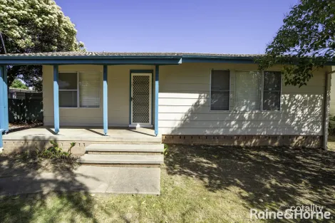15 Toy Pl, Tolland, NSW 2650