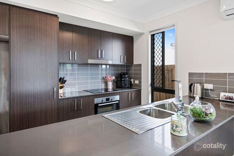 Property photo of 34 Jonas Circuit Holmview QLD 4207
