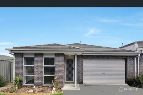 8/43 Darraweit Rd, Wallan, VIC 3756