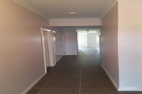 Property photo of 38 Empire Circuit Penrith NSW 2750