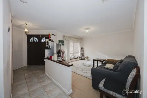 Property photo of 41 Whithorn Circle Kinross WA 6028