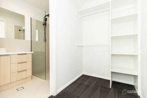 Property photo of 2 Zeil Circuit Thurgoona NSW 2640