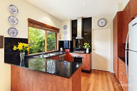 Property photo of 2/34 Pinewood Drive Mount Waverley VIC 3149