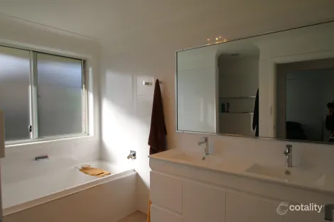 Property photo of 4 Joseph Drive Orange NSW 2800