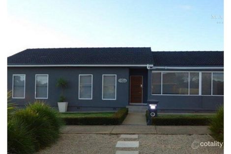 32 Manoora Ave, Mount Austin, NSW 2650