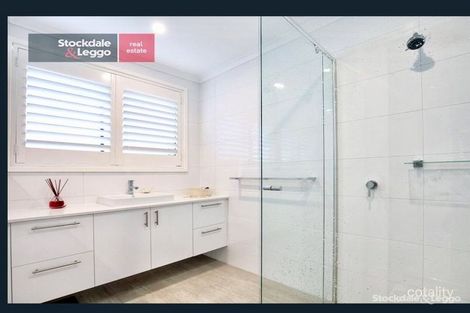Property photo of 14 Bradford Close Gladstone Park VIC 3043