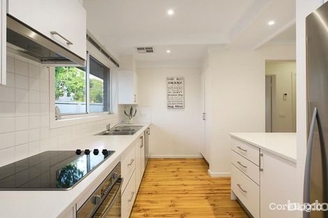 Property photo of 21 Charlton Street Bentleigh VIC 3204