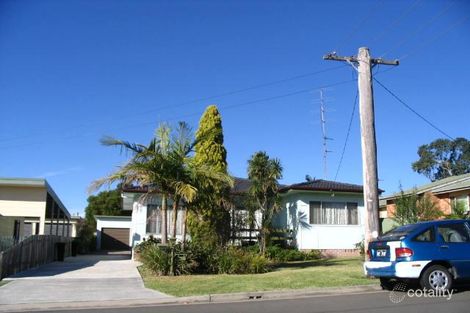 15 Griffiths St, Oak Flats, NSW 2529