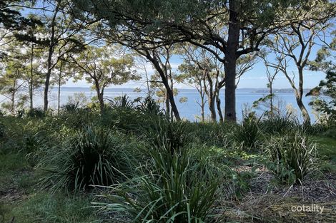 84 Victoria Pde S, Coochiemudlo Island, QLD 4184