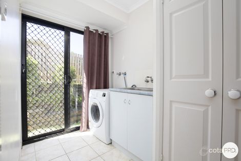 Property photo of 8 Driftwood Court Rural View QLD 4740