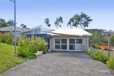 4 Nancy Cl, Cameron Park, NSW 2285