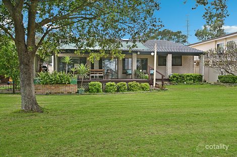 Property photo of 40 Ginganup Road Summerland Point NSW 2259