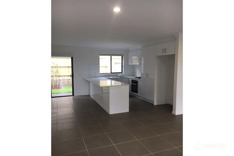 Property photo of 2/4 Herbert Road Carrum Downs VIC 3201