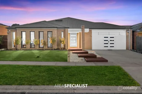22 Yammerbook Way, Cranbourne East, VIC 3977