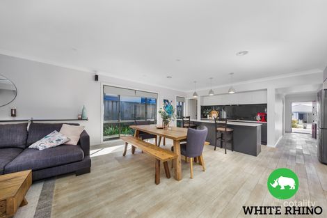 Property photo of 30 Helen Circuit Googong NSW 2620
