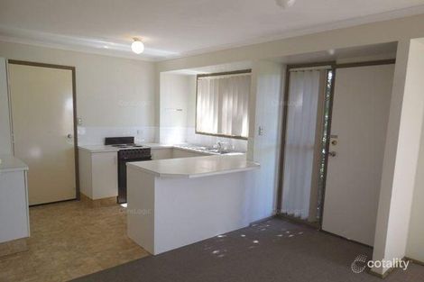 1/7 Avi Ct, Labrador, QLD 4215