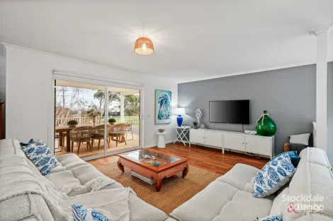 Property photo of 27 Red Rocks Road Cowes VIC 3922