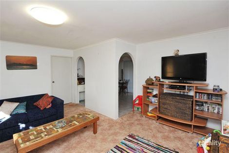 Property photo of 16 Kratzmann Court Kearneys Spring QLD 4350