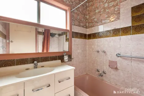 Property photo of 19 Dunne Street Kingsbury VIC 3083