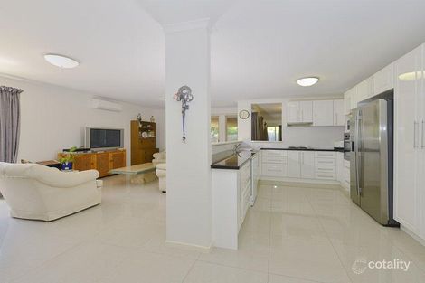 14 Whitecastle St, Carindale, QLD 4152