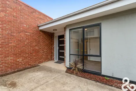 2/4 Boldrewood Pde, Reservoir, VIC 3073